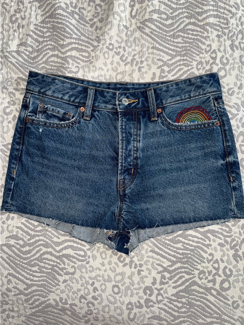 Old Navy OG Short High Rise Shorts with Embroidery